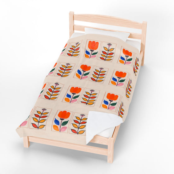 Mid-Century Modern Floral Throw – Plush Comfort, Retro Style