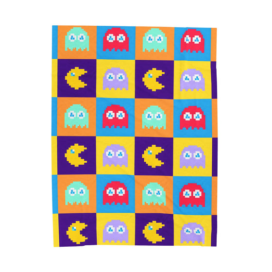 Pac-Man Themed Plush Blanket – Cozy Retro Arcade Vibes