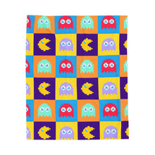  Pac-Man Themed Plush Blanket – Cozy Retro Arcade Vibes